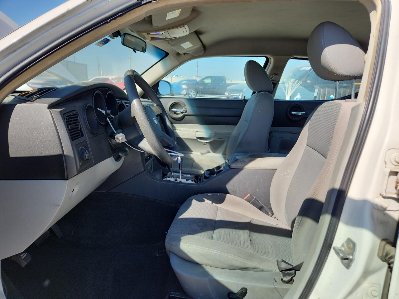 Dodge Charger Se Image 6