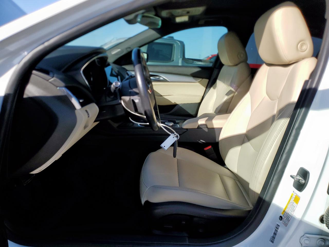 Cadillac CT5 Luxury Image 3