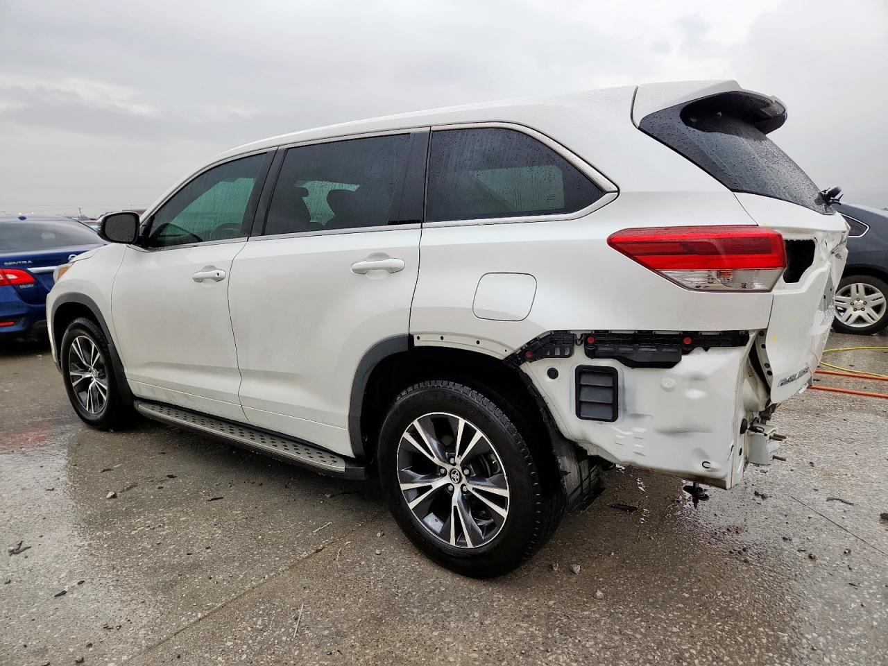 Toyota Highlander Le Image 6