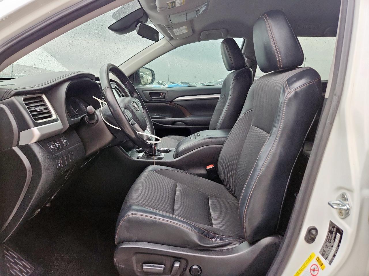 Toyota Highlander Le Image 13