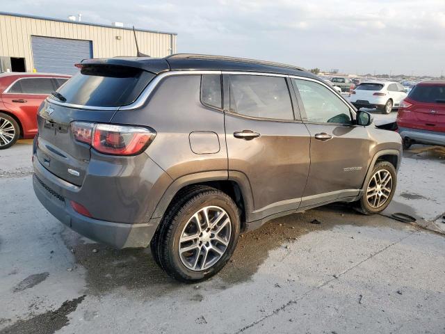 Jeep Compass Latitude Image 2