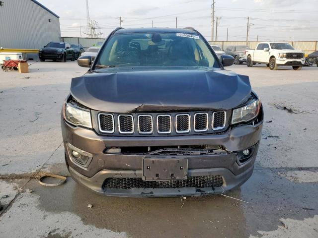 Jeep Compass Latitude Image 3