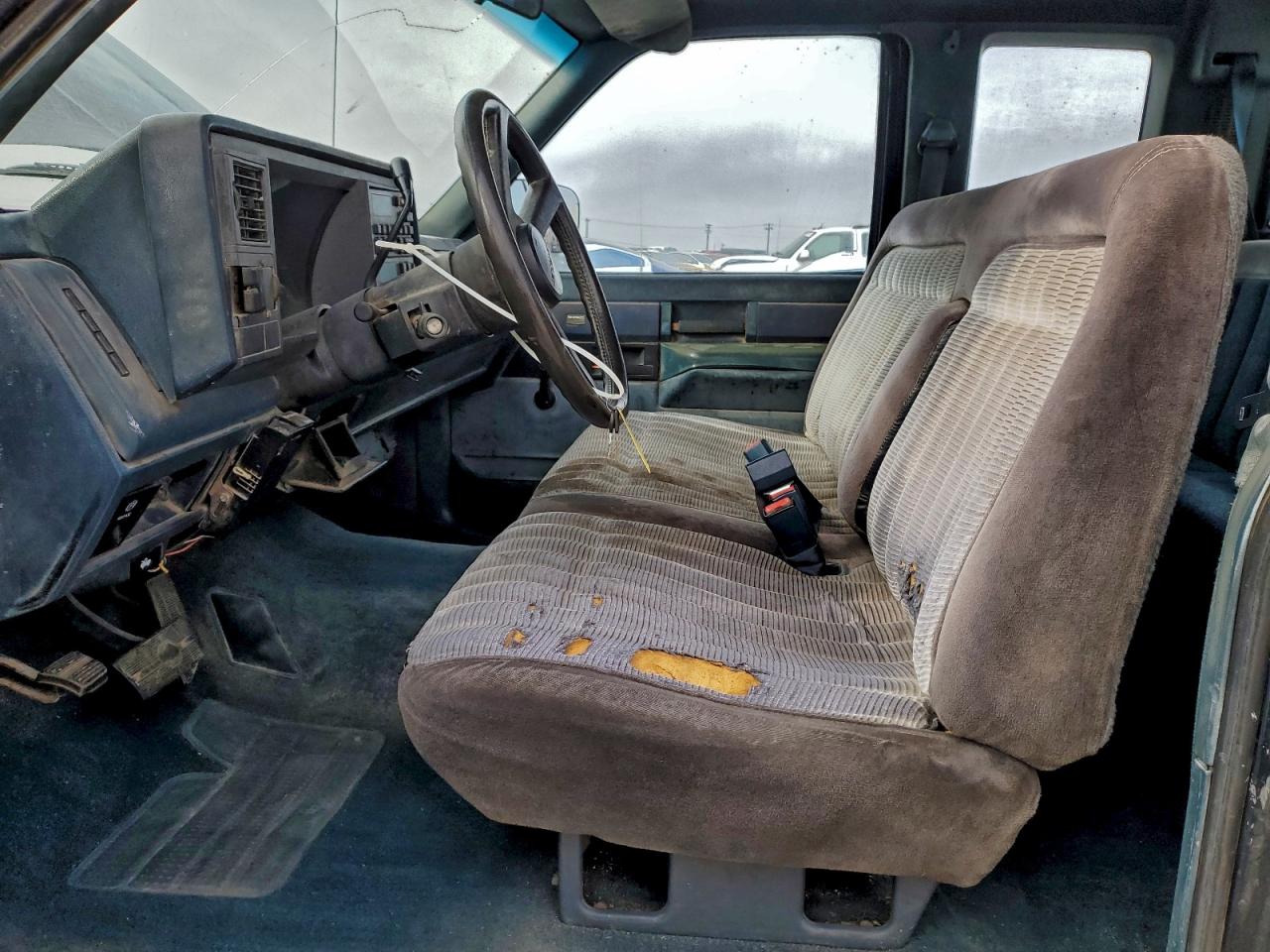 Chevrolet Gmt C2500 Image 10