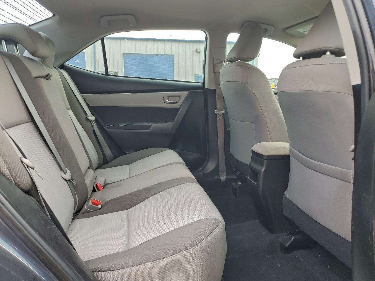 Toyota Corolla L Image 6