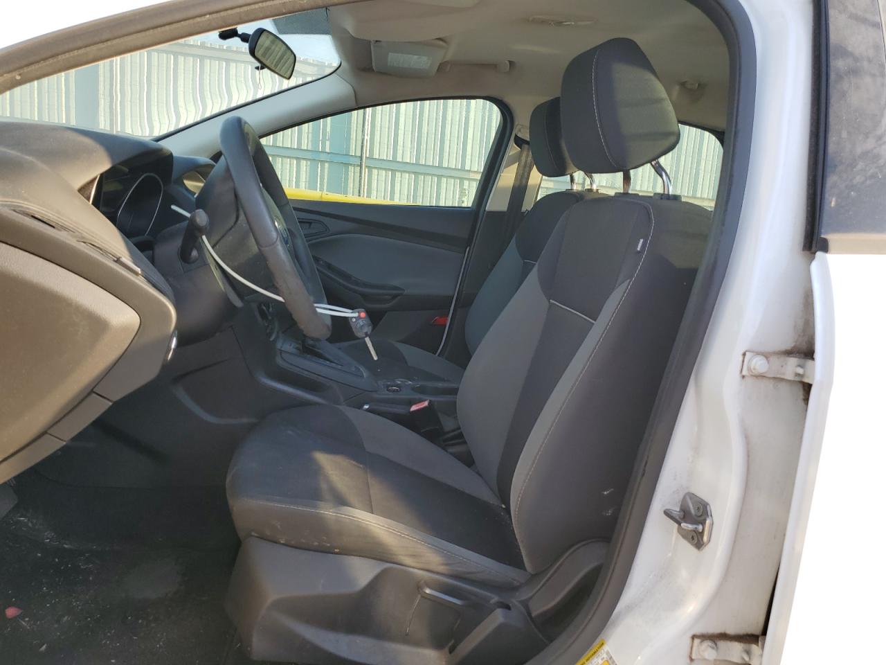 Ford Focus S Image 5