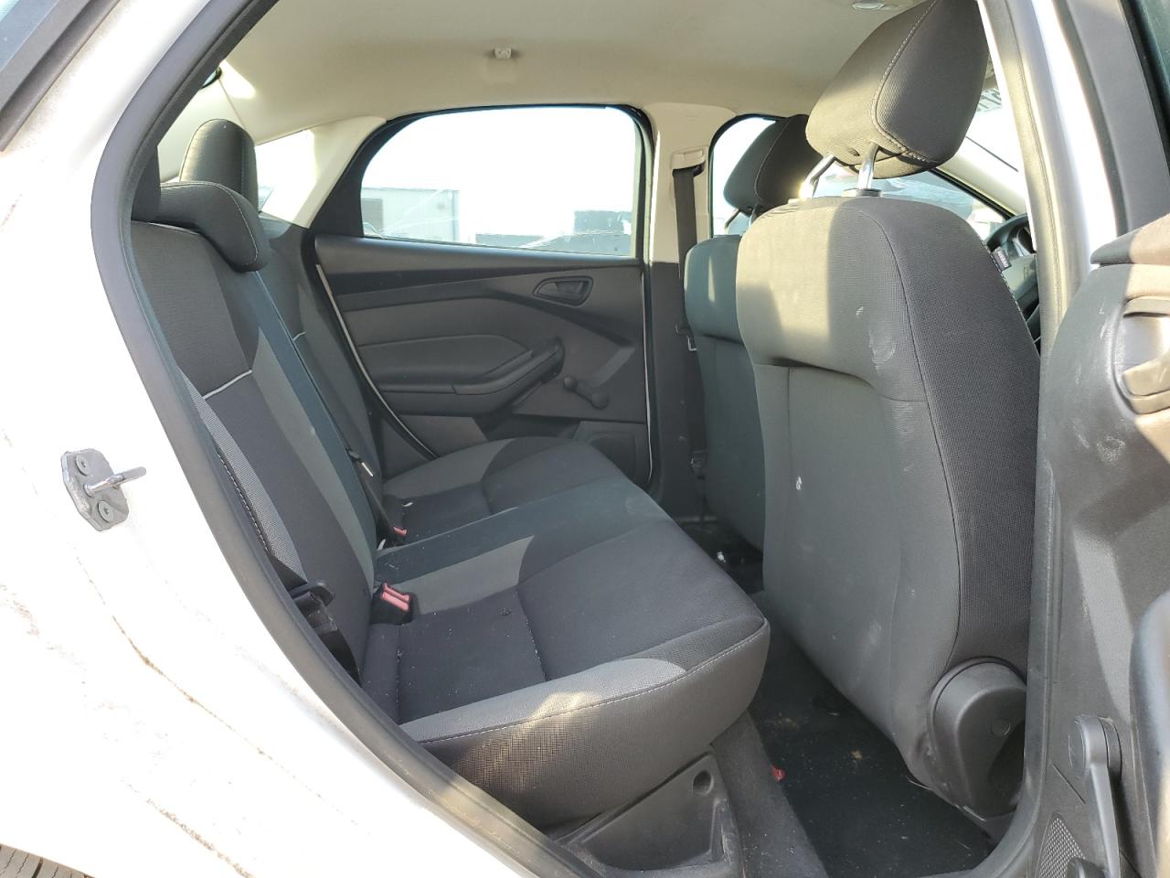 Ford Focus S Image 9