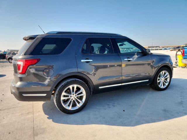 Ford Explorer Limited Image 10