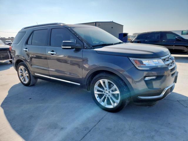 Ford Explorer Limited Image 3