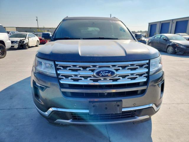 Ford Explorer Limited Image 6