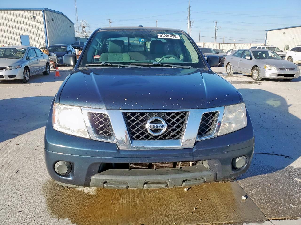 Nissan Frontier S Image 9