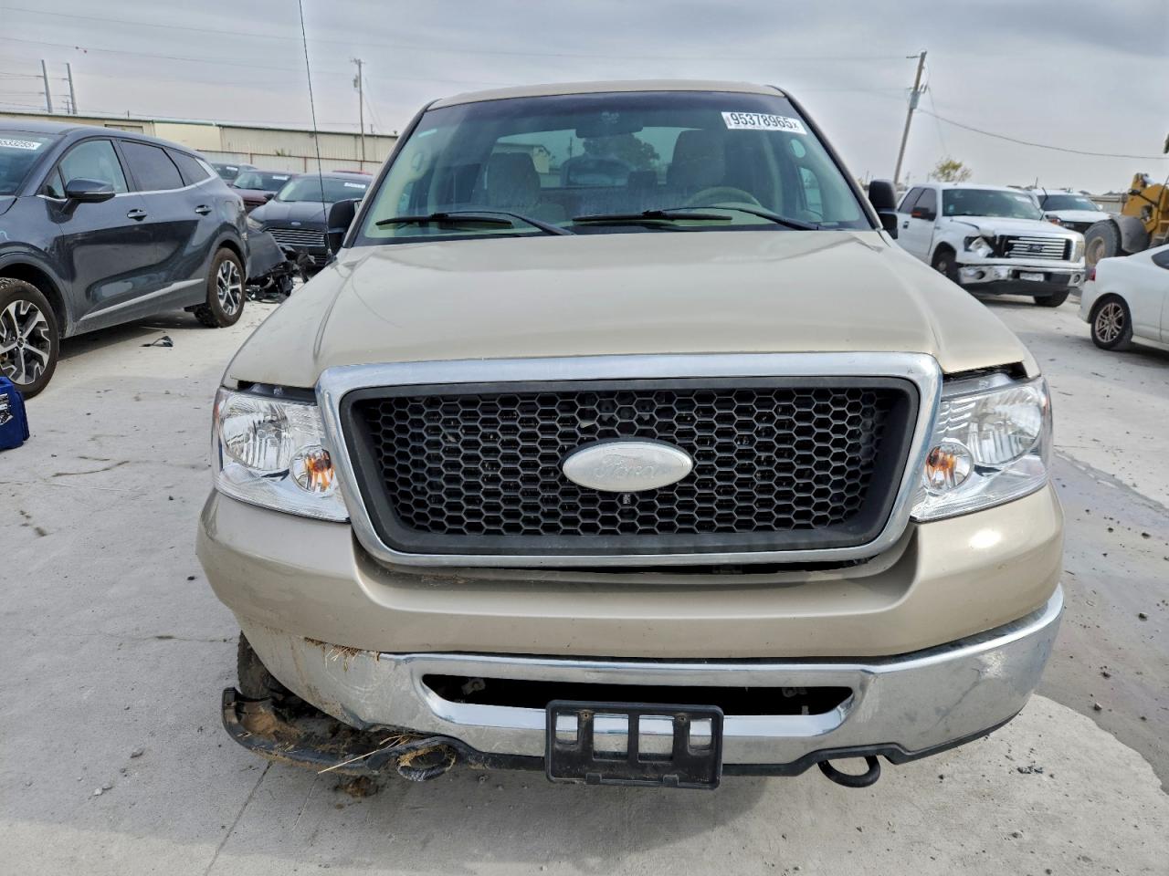 Ford F-150 Supercrew Image 6