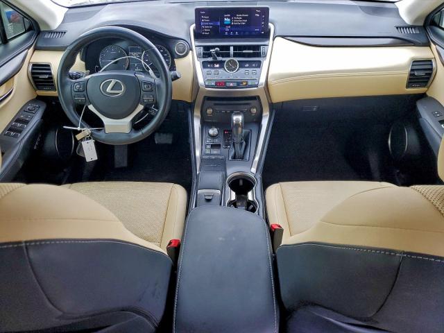 Lexus NX 300 Base Image 5