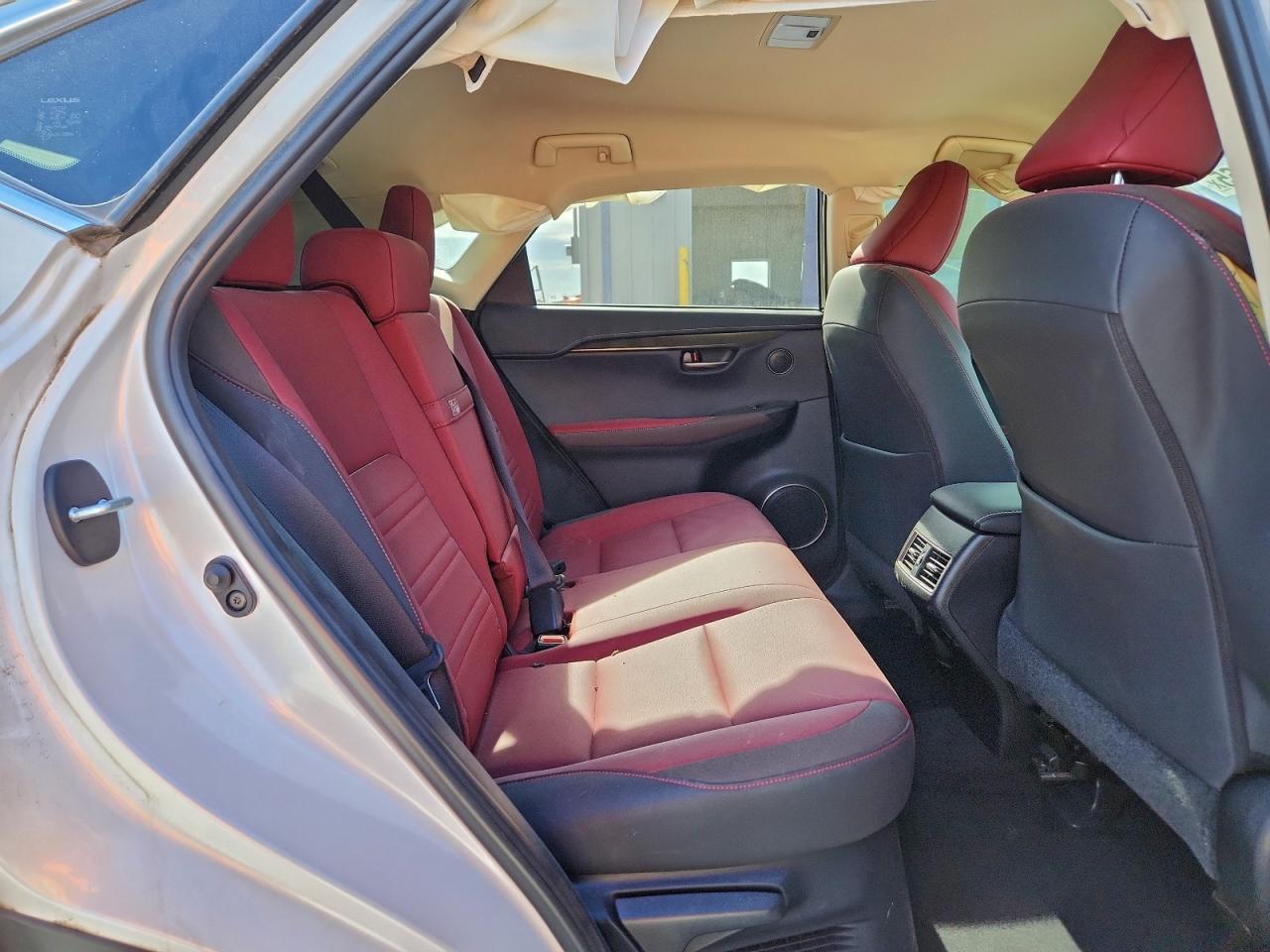 Lexus NX 300 Base Image 12