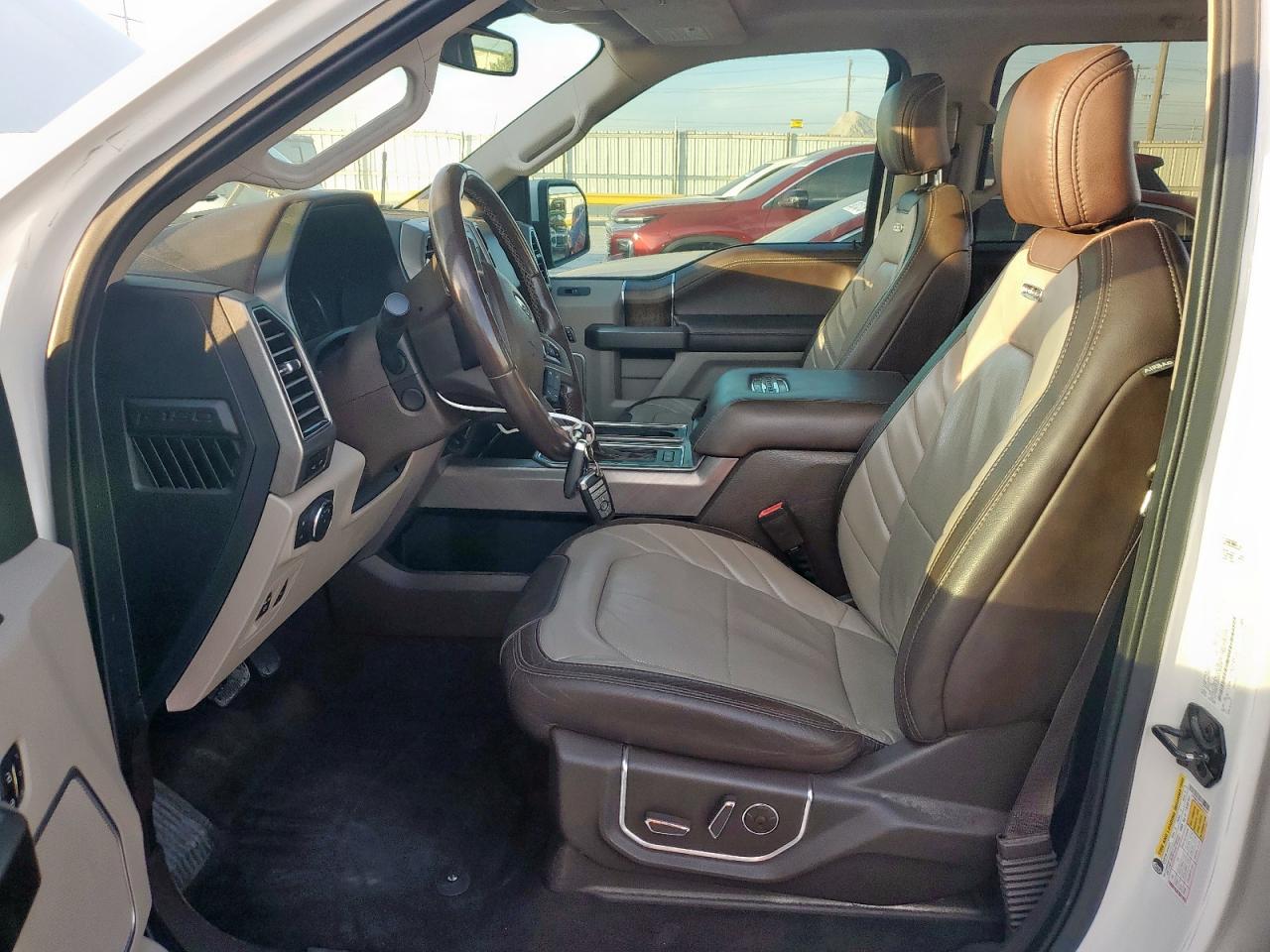 Ford F-150 Supercrew Image 5