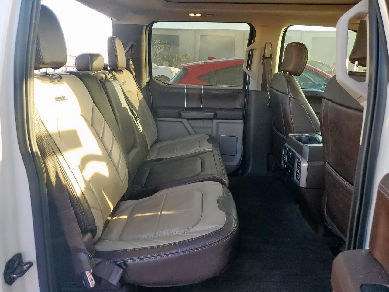 Ford F-150 Supercrew Image 9