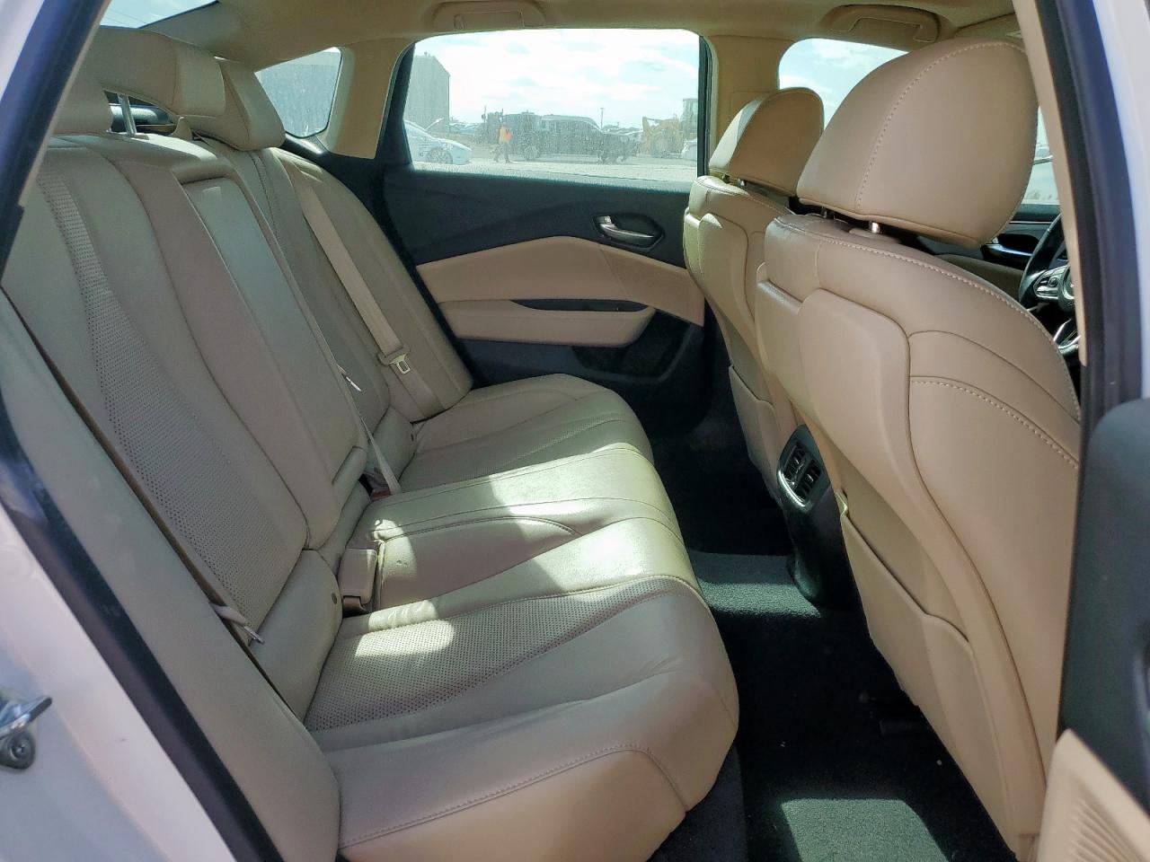 Acura TLX Technology Image 8