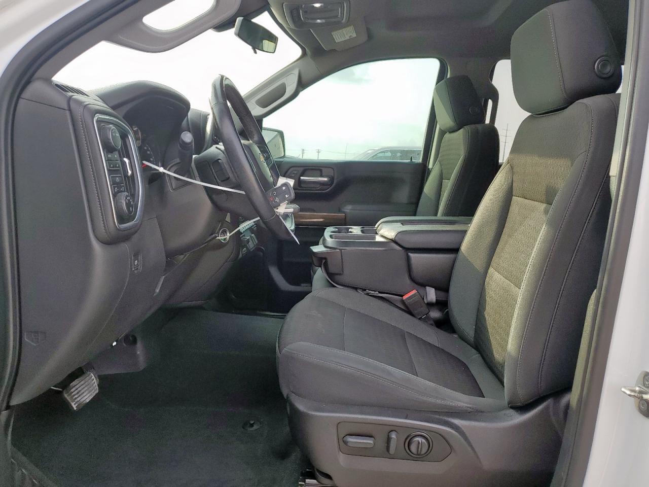 Chevrolet Silverado K1500 Lt Image 5