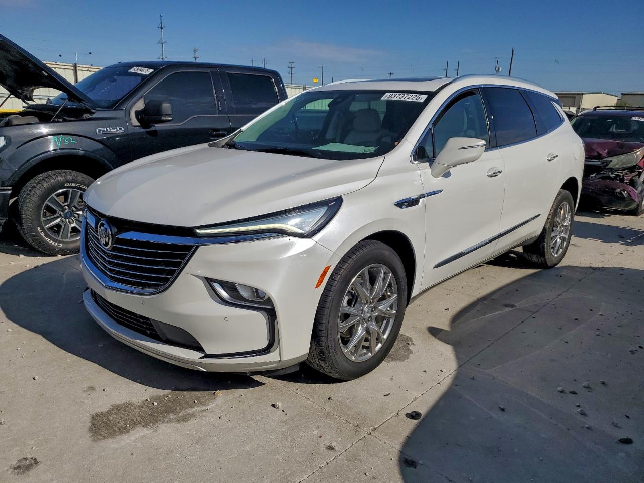 Buick Enclave Essence Image 1