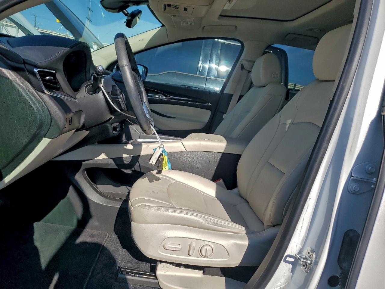 Buick Enclave Essence Image 11