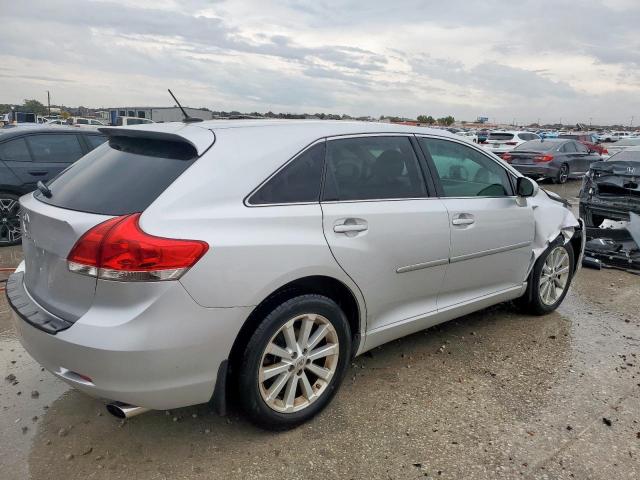 Toyota Venza Image 10