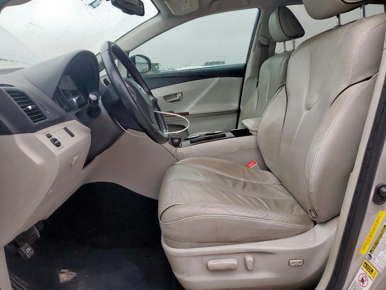 Toyota Venza Image 5