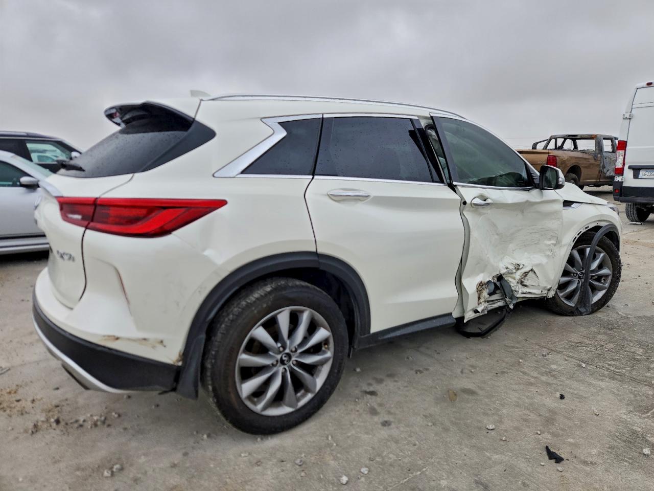 INFINITI Qx Luxe Image 9