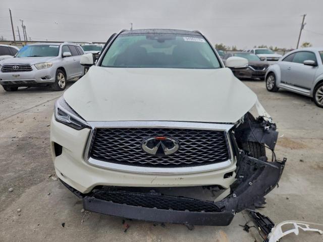 INFINITI Qx Luxe Image 5