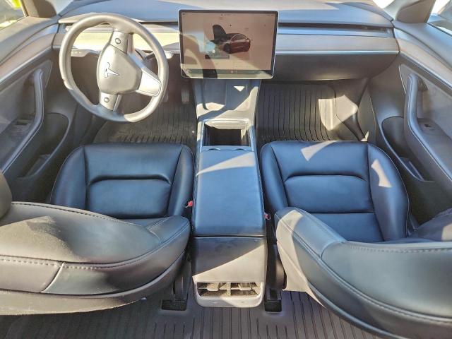 Tesla Model 3 Image 9