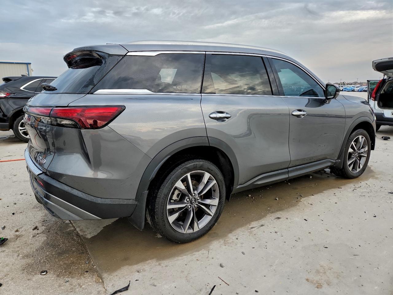 INFINITI Qx Luxe Image 7