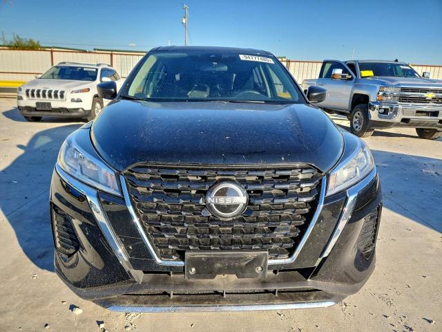 Nissan Kicks S Image 7