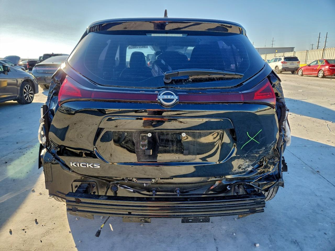 Nissan Kicks S Image 6