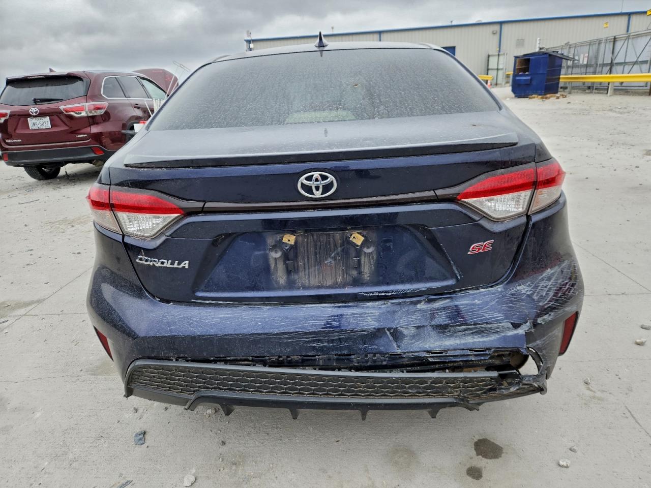 Toyota Corolla Se Image 8