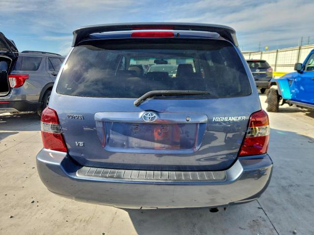 Toyota Highlander Sport Image 7