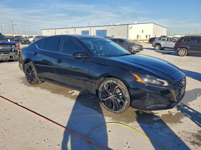 Nissan Altima Sr Image 3