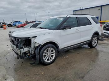  Salvage Ford Explorer