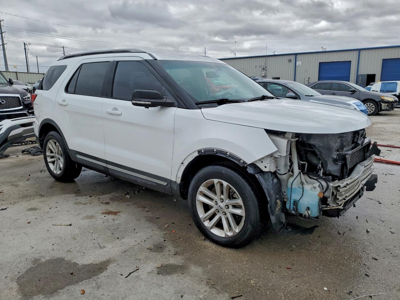 Ford Explorer Xlt Image 14