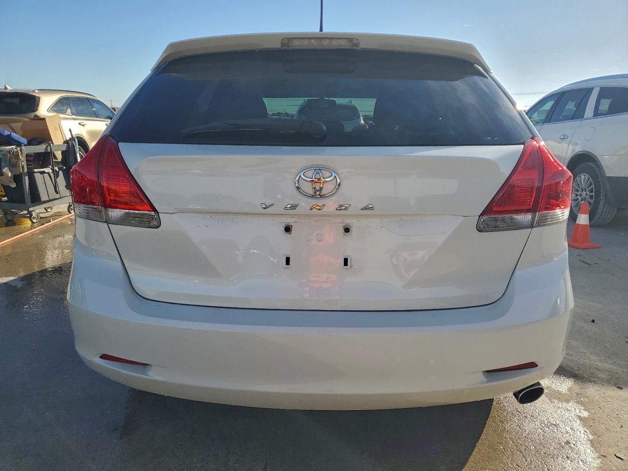 Toyota Venza Image 8