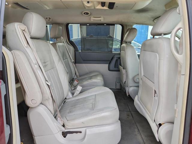 Chrysler Minivan Touring Image 13