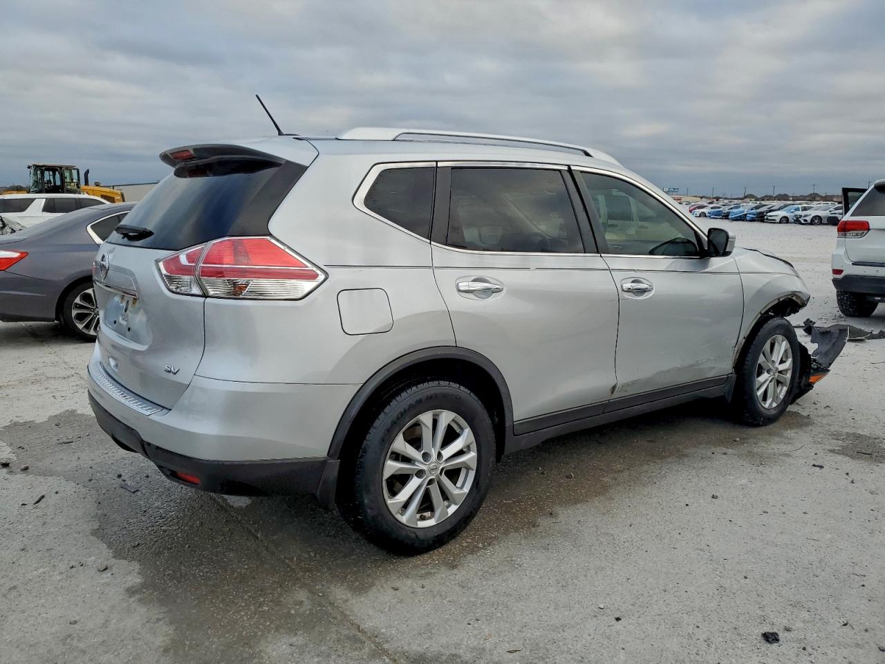 Nissan Rogue S Image 2