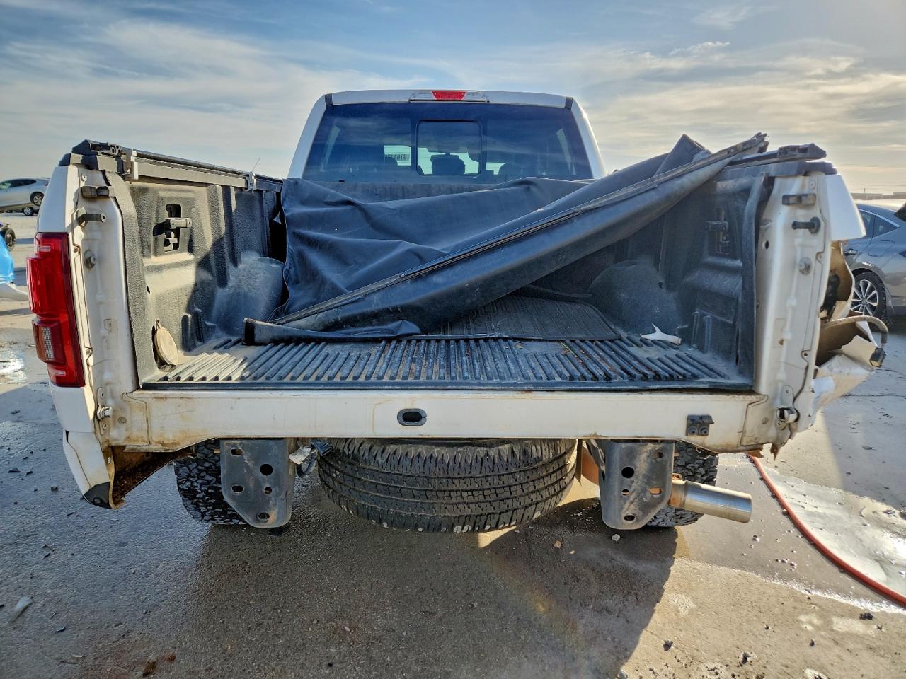 Ford F-150 Supercrew Image 8