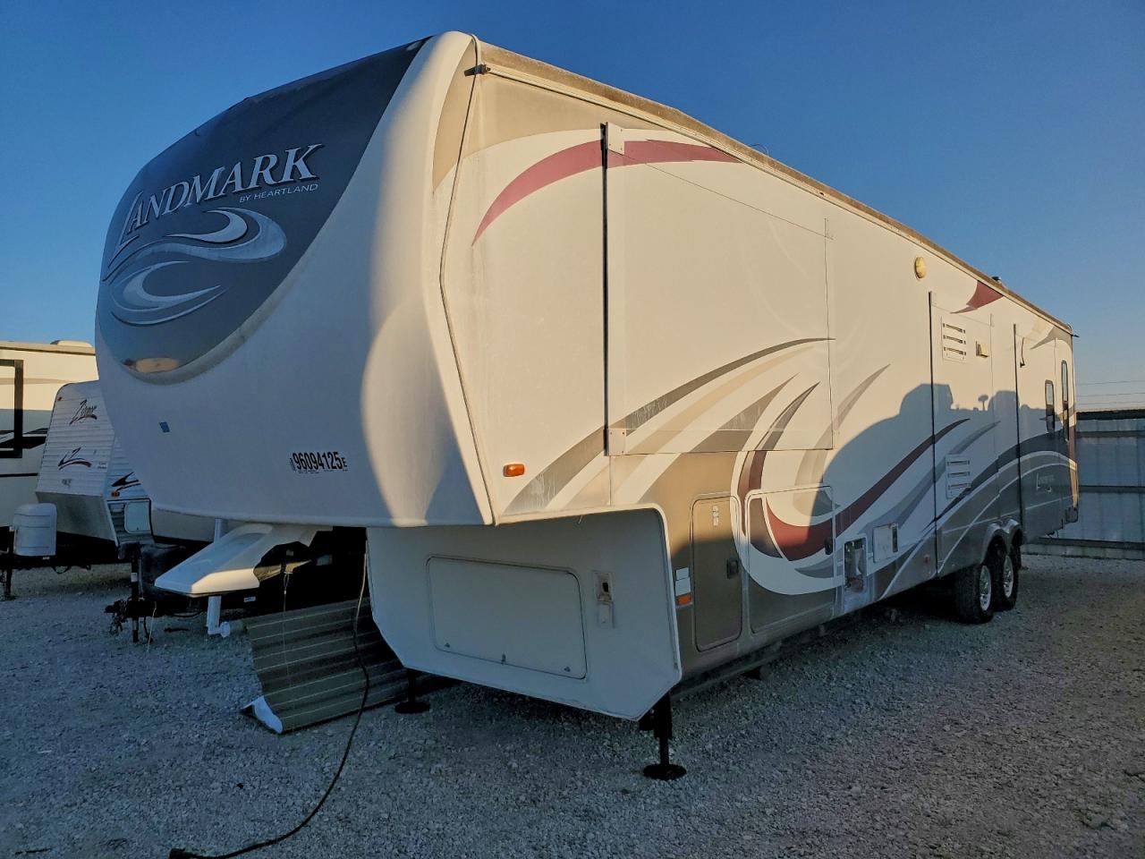 Heart Land Landmark Image 6