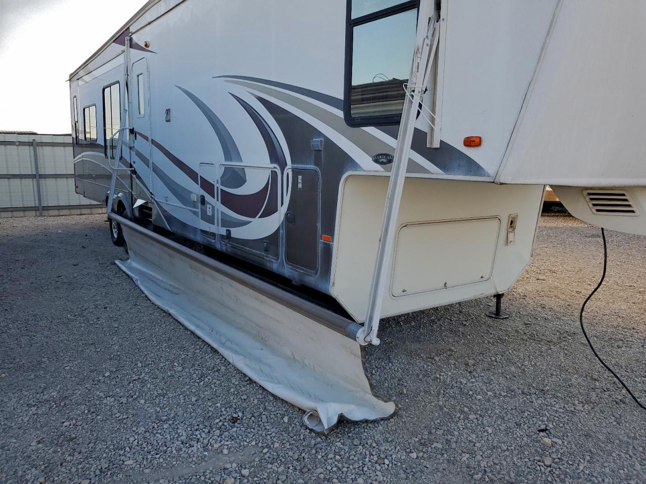 Heart Land Landmark Image 3