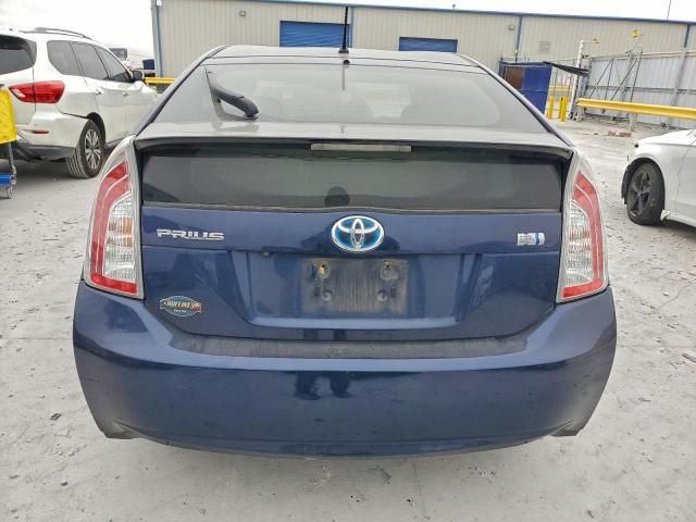 Toyota Prius Image 12