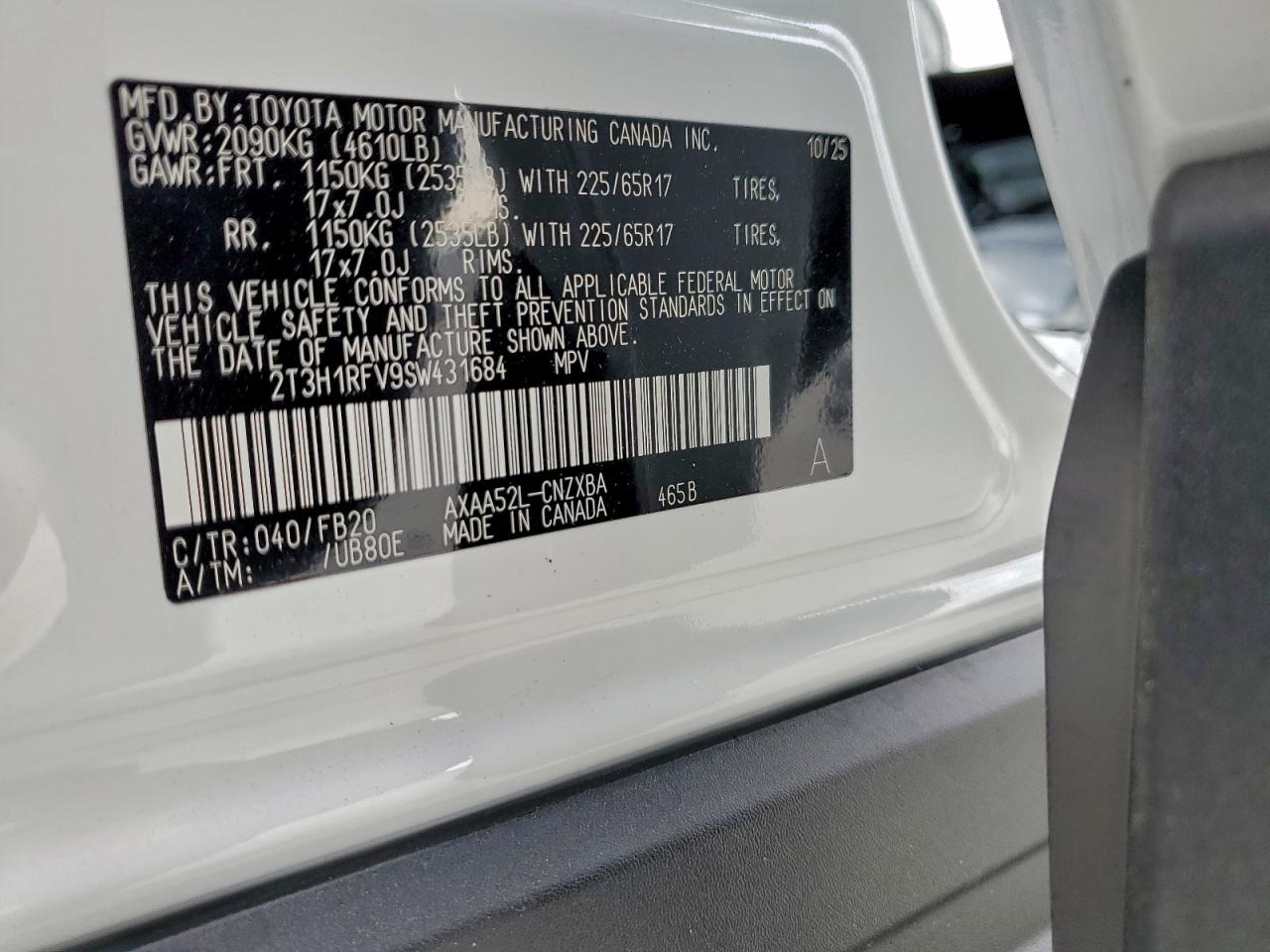 Toyota RAV4 Le Image 6