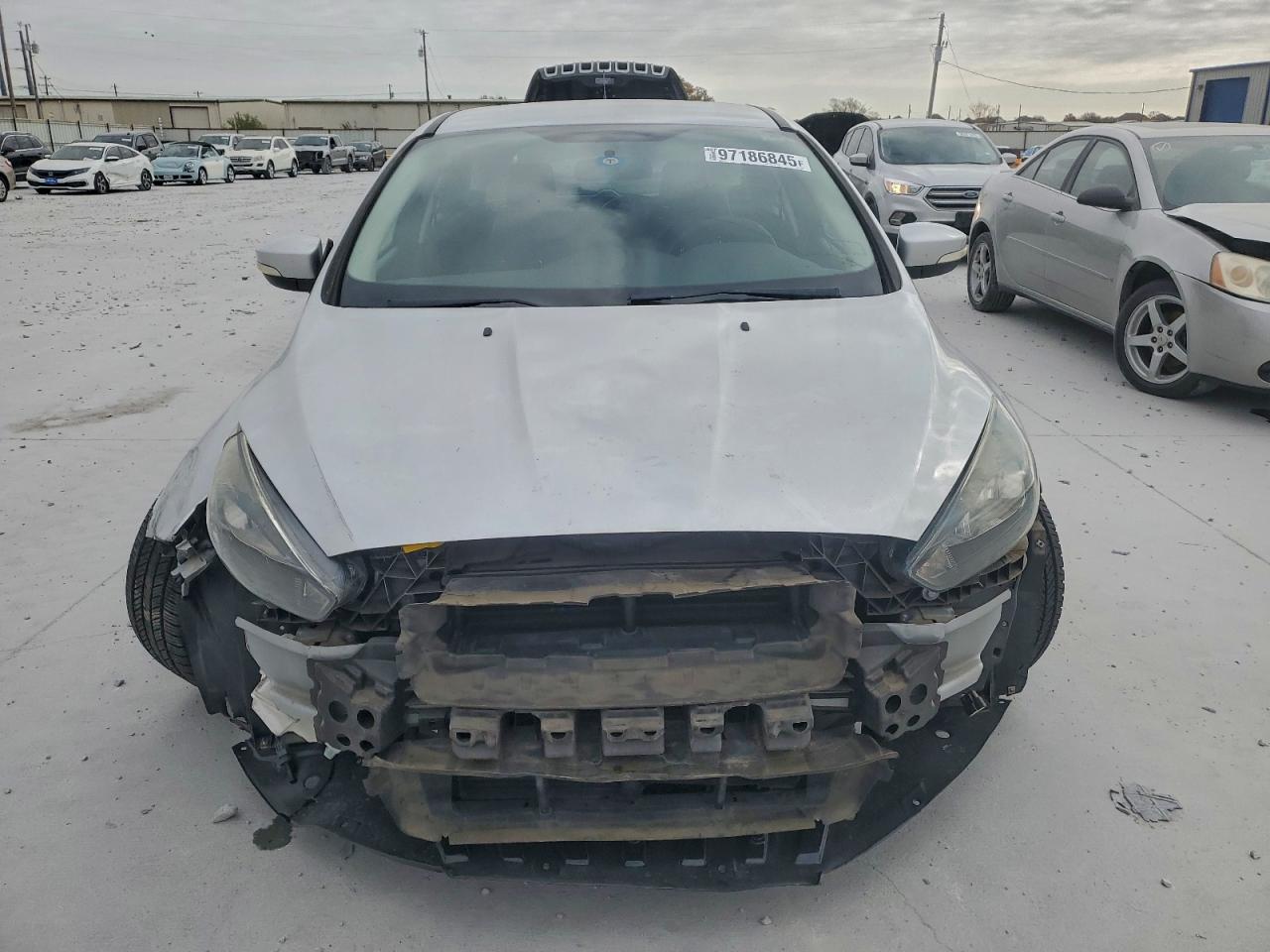 Ford Focus Se Image 3