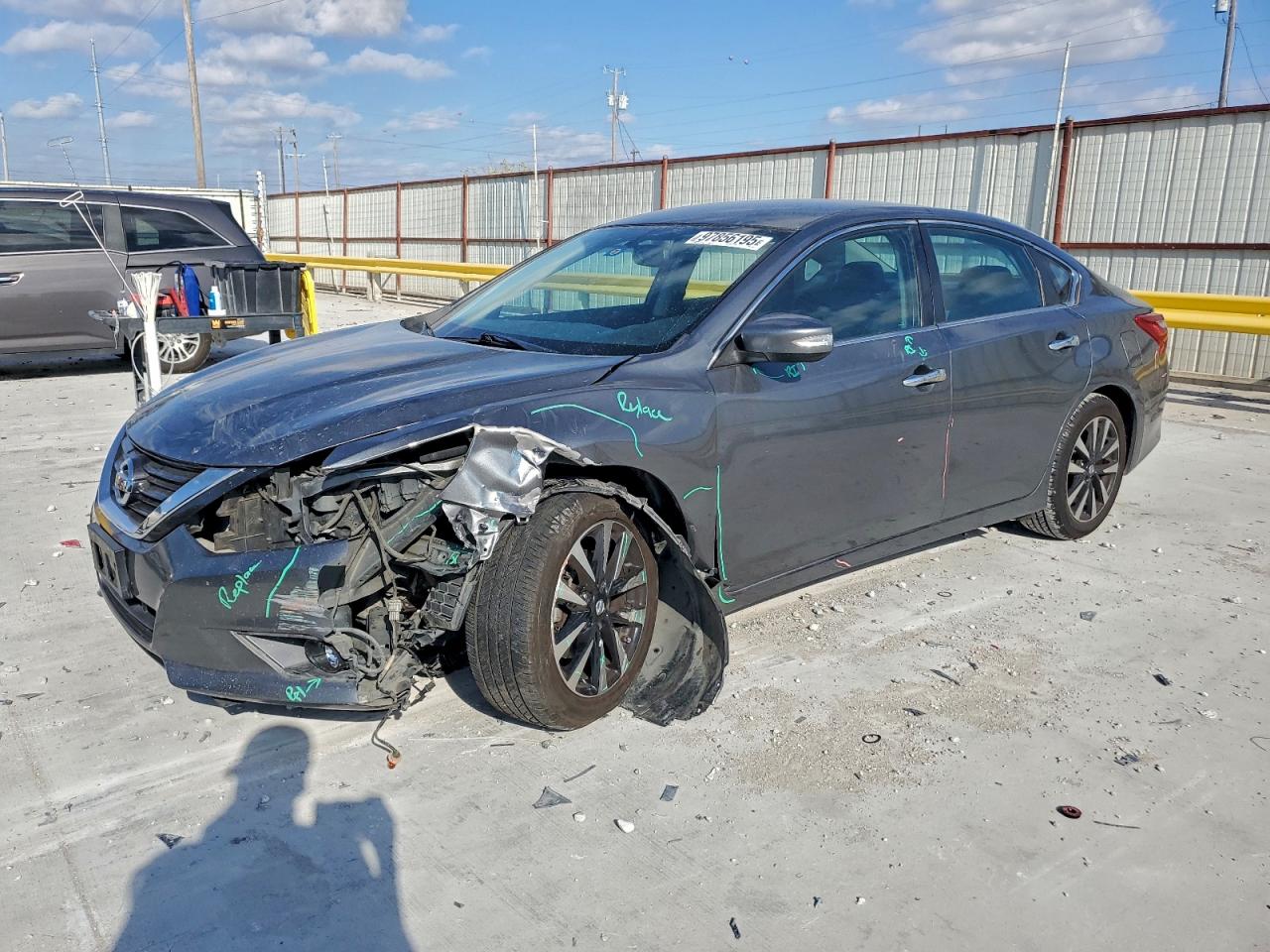 Nissan Altima 2.5 Image 1