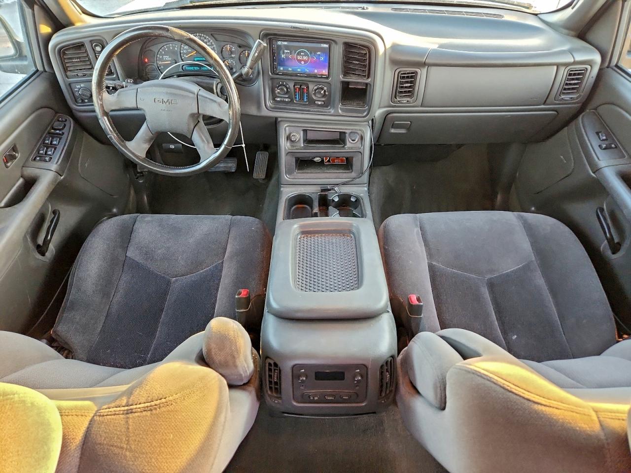 GMC Sierra K1500 Image 12