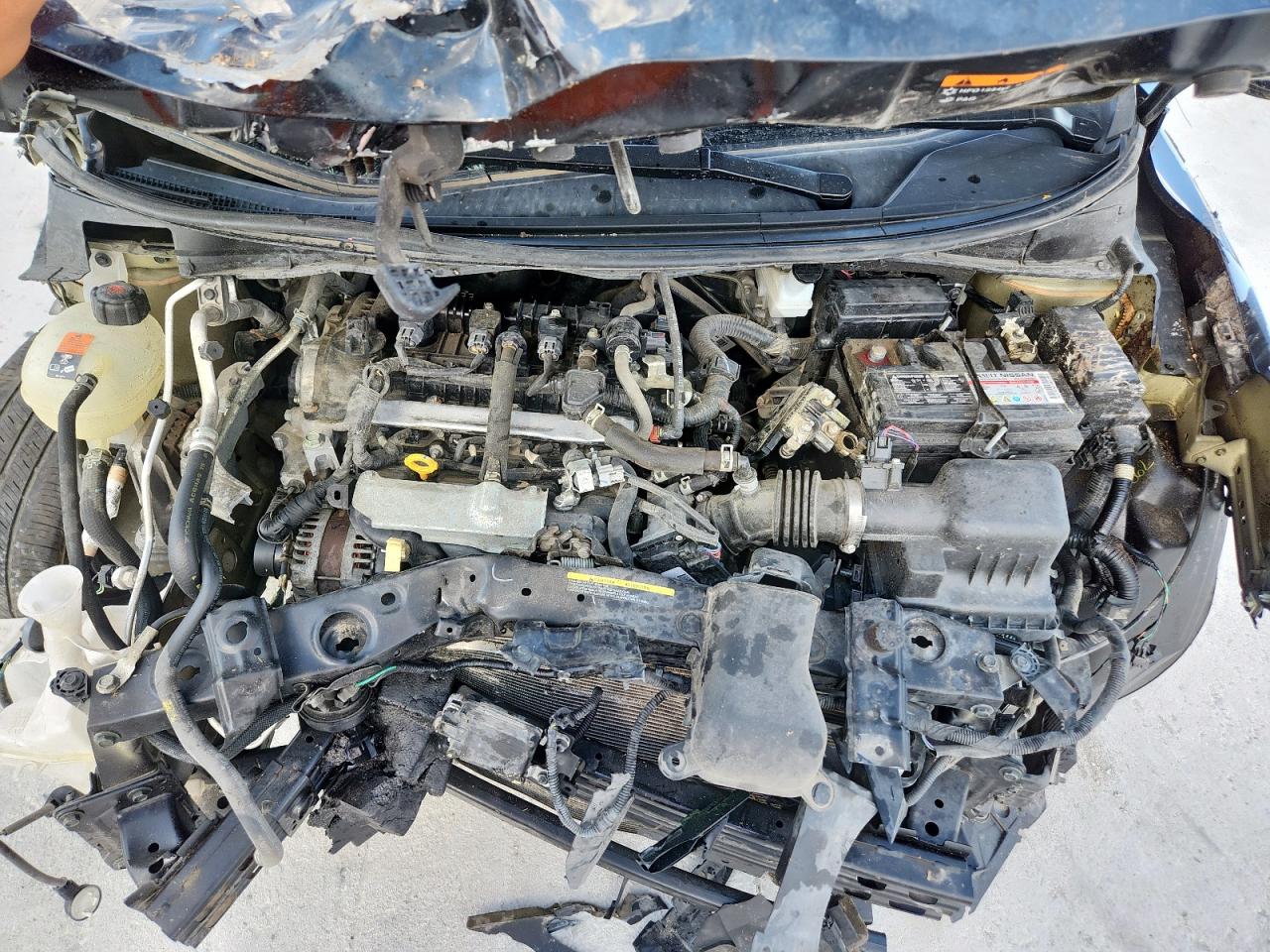 Nissan Versa Sv Image 11