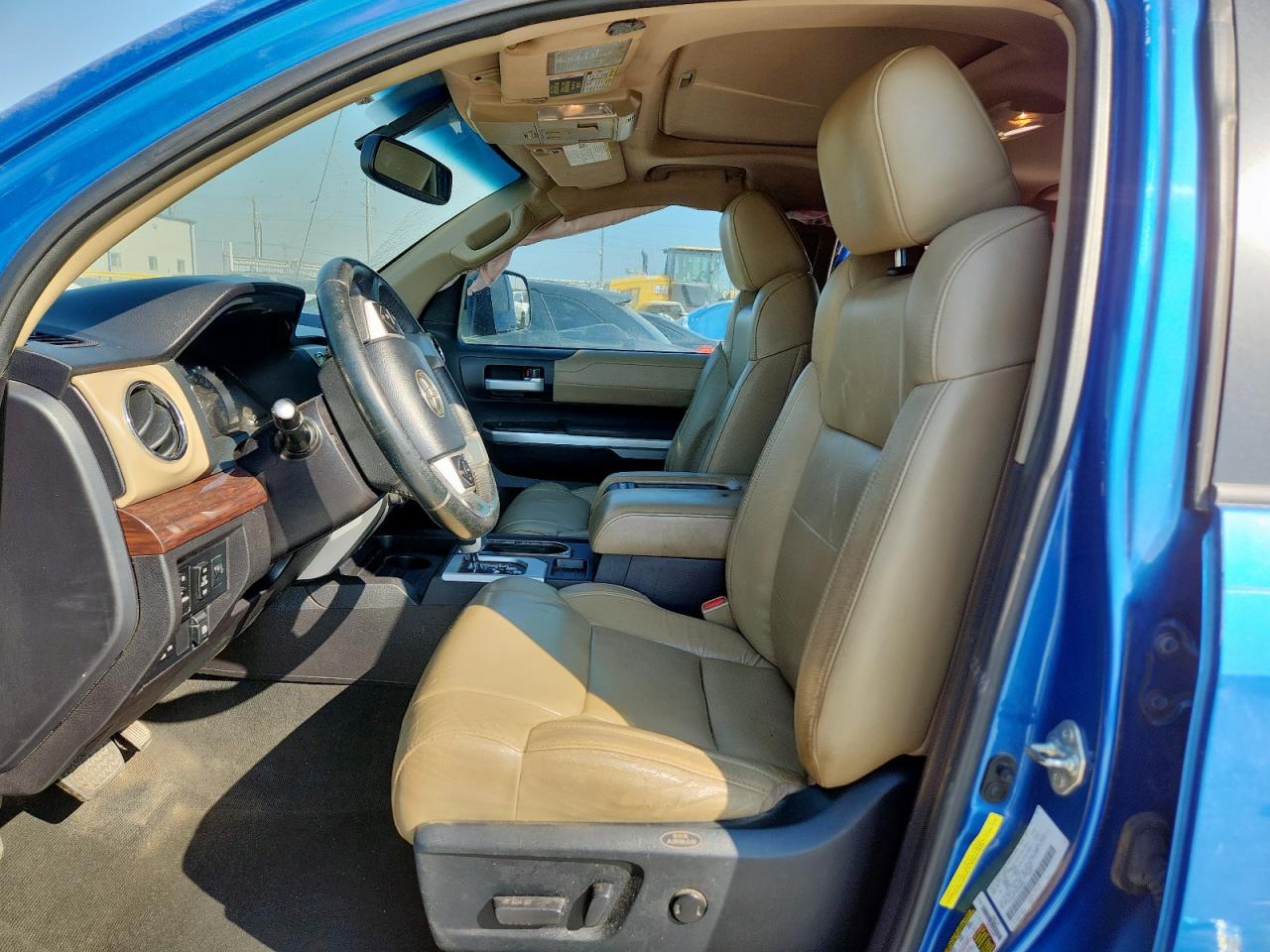 Toyota Tundra Crewmax Limited Image 7