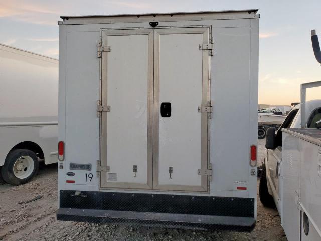 Chevrolet Express Image 2